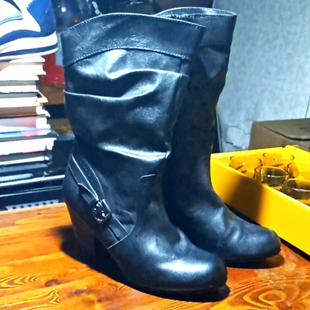 Faded Glory black boots